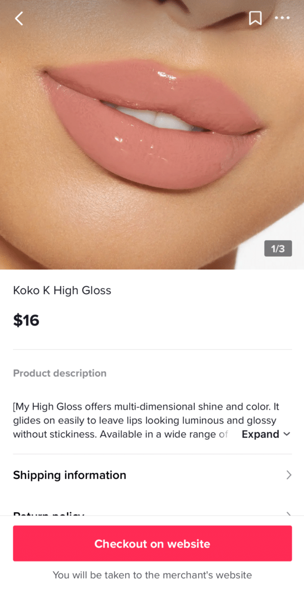 Página del producto en el perfil de TikTok de Kylie Cosmetics con "Pago en el sitio web" botón