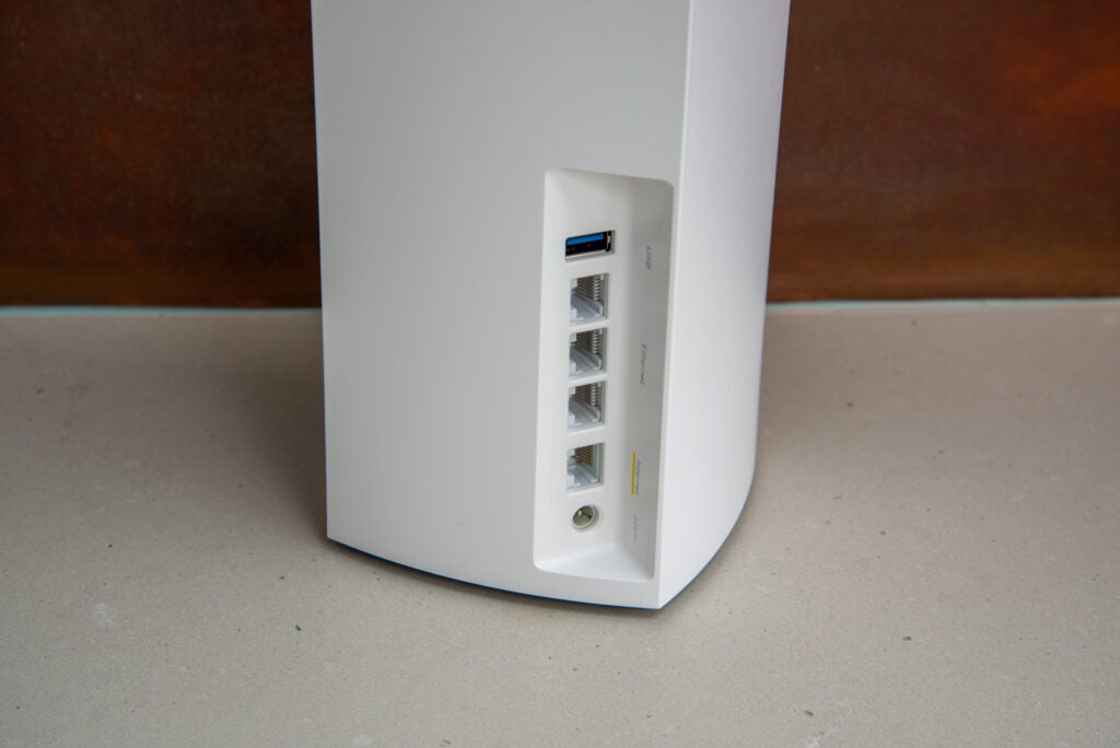 Puertos Ethernet satelitales Linksys Velop Whole Home Intelligent Mesh WiFi 6 (AX4200)