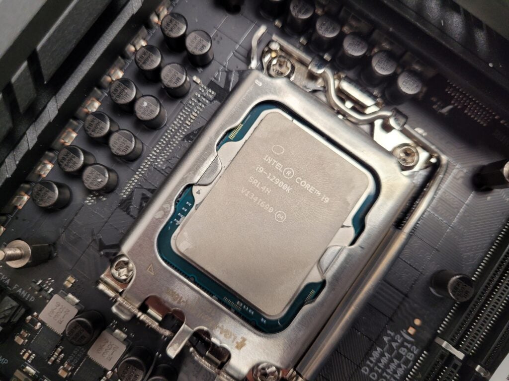 Intel Core i9-12900K (2)