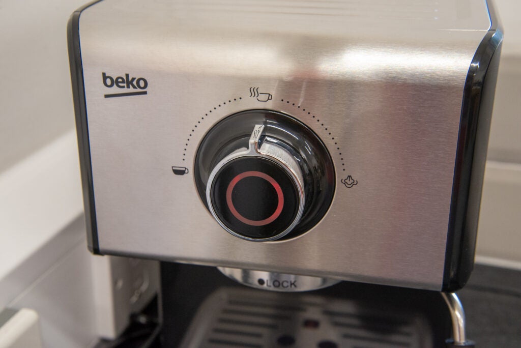 Dial de control de la máquina de café espresso Beko CEP5152