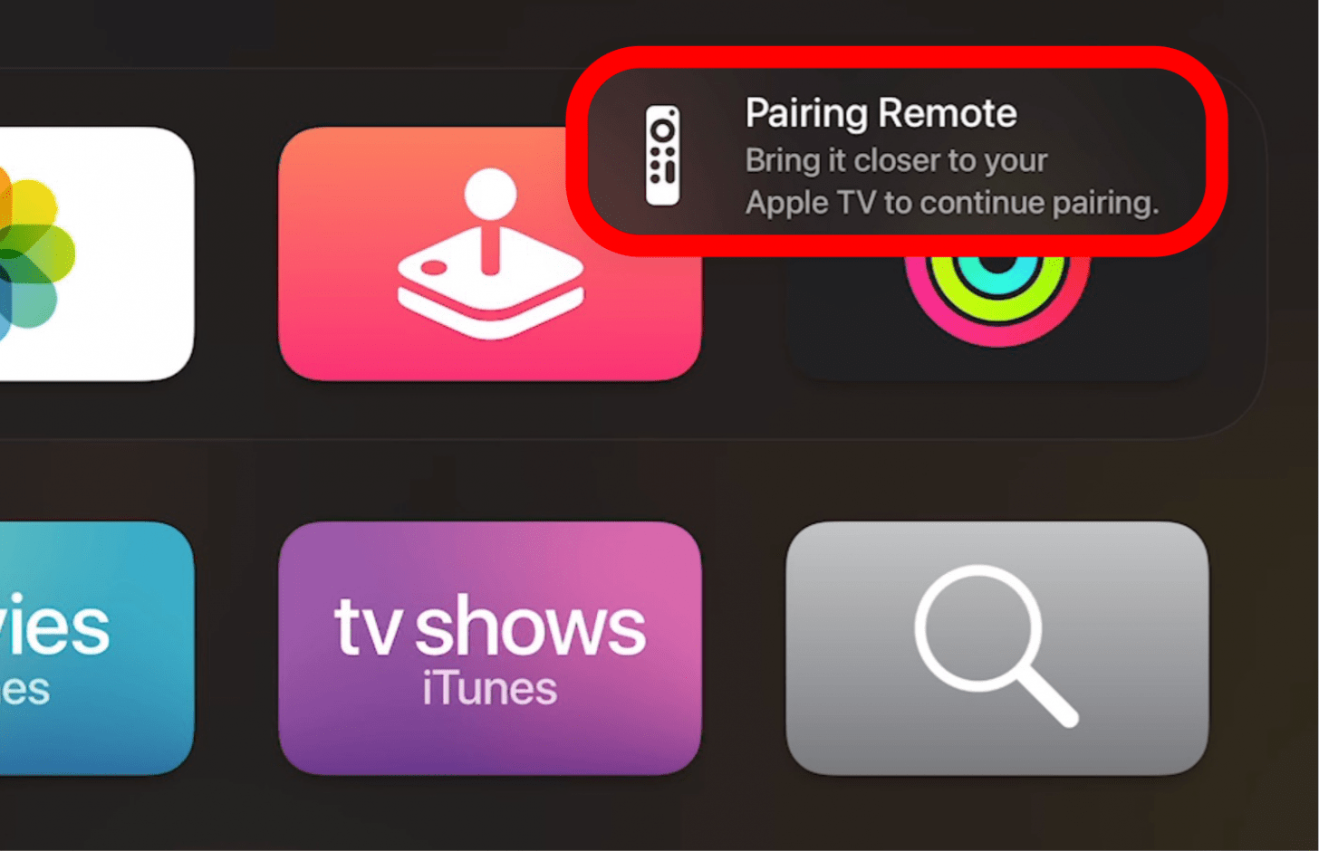 Coloque su lo más cerca posible del Apple TV y espere hasta que desaparezca.