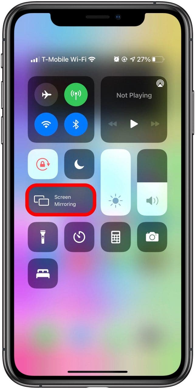 Si ve una opción para Screen Mirroring, su iPhone es compatible con AirPlay.