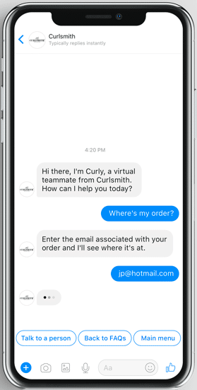 Captura de pantalla del chat con un chatbot de IA en Messenger