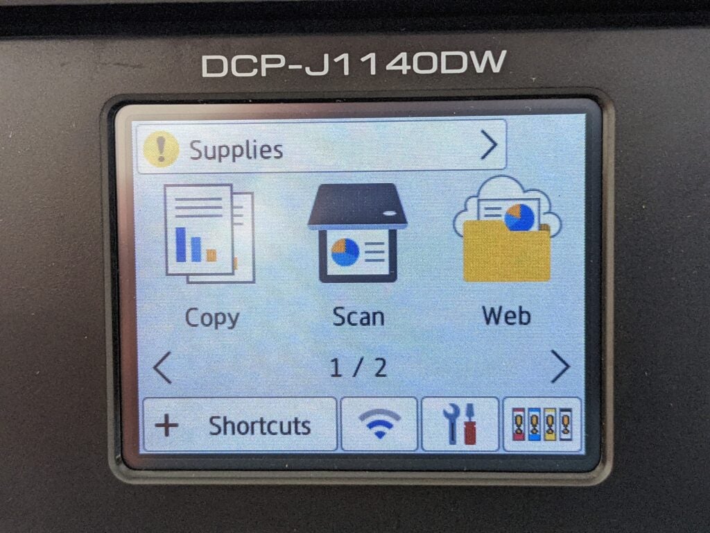 Brother DCP-J1140DW pantalla táctil utilizada para navegar por las funciones