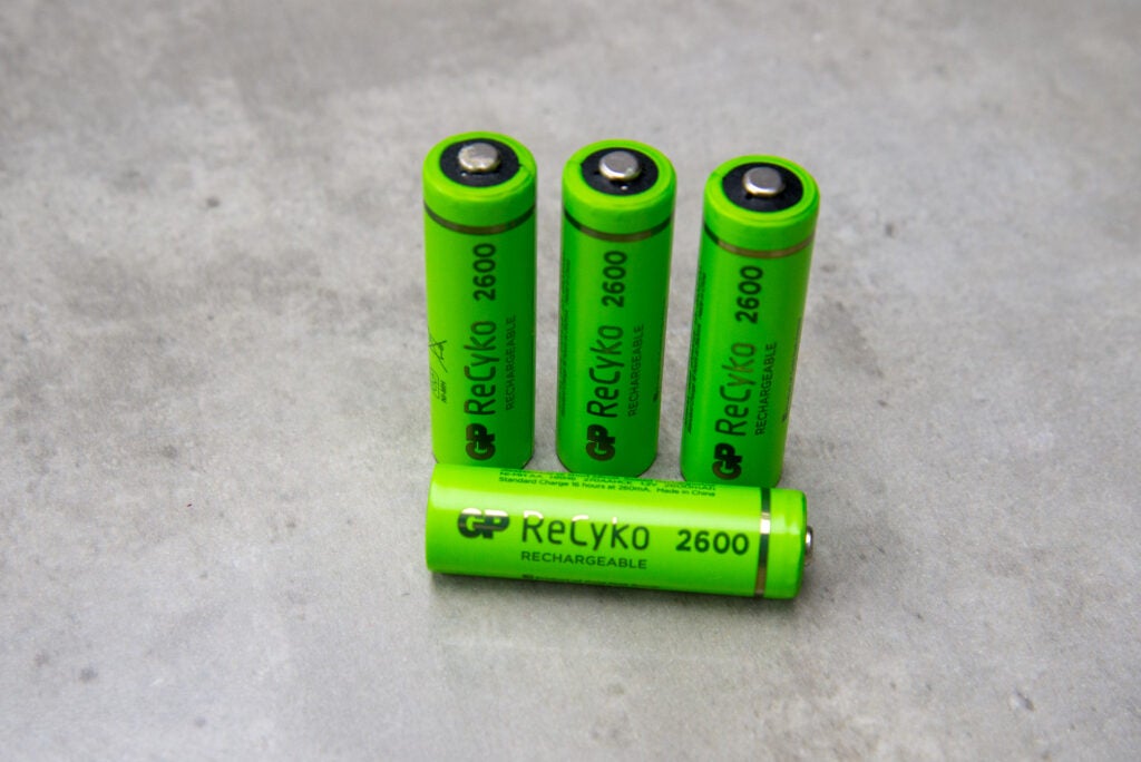 GP ReCyko 2600mAh AA una batería acostado