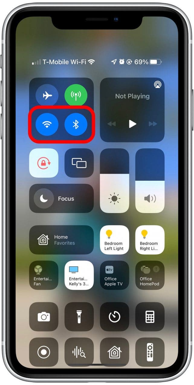 Asegúrese de que su iPhone esté desbloqueado, conectado a Wi-Fi y que Bluetooth esté activado.