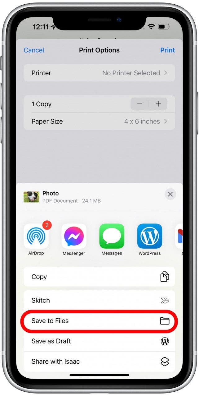 Toque Guardar en archivos para guardarlo en su iPhone o iPad como un documento PDF.