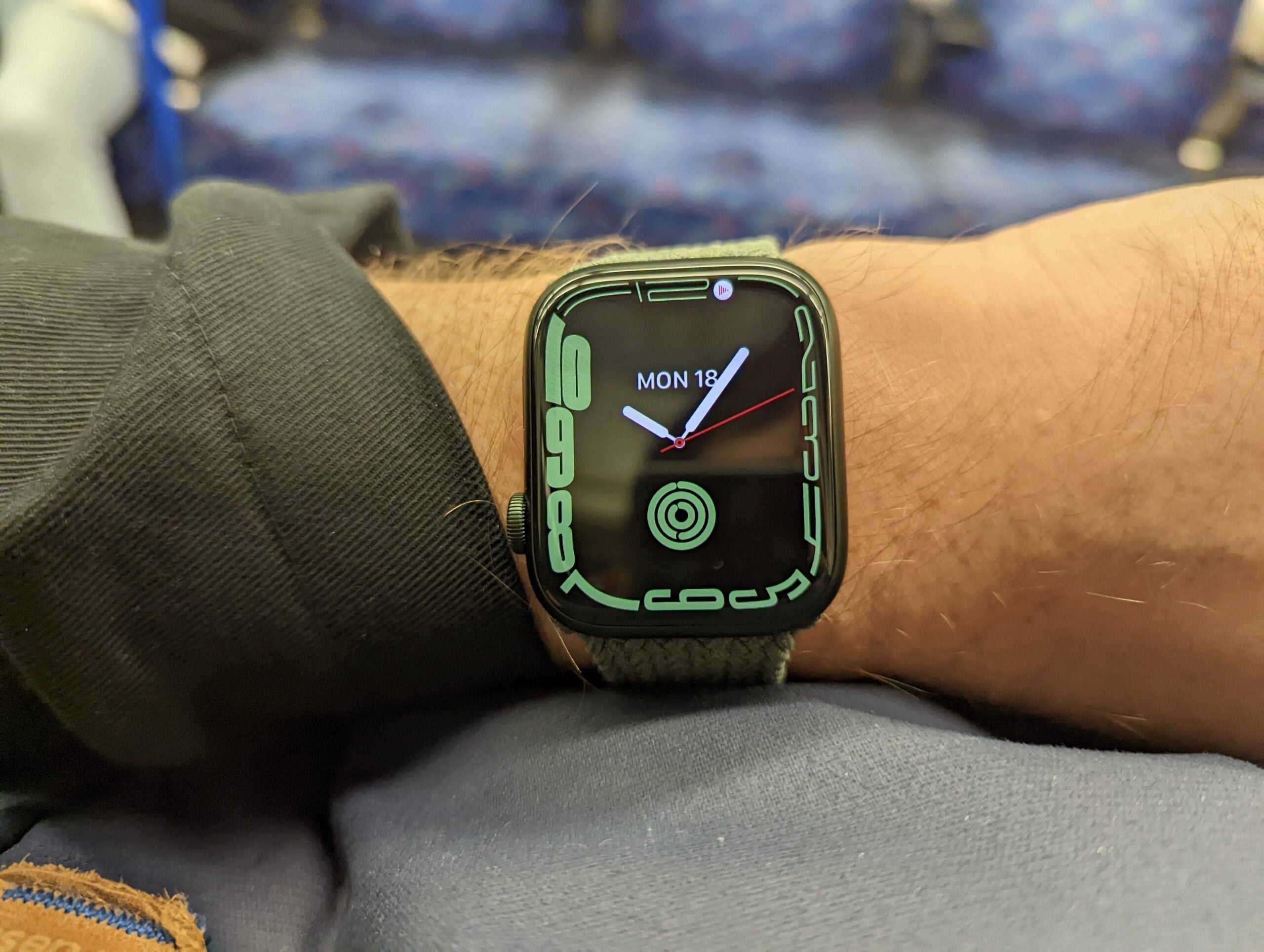 Apple Watch 8 finalmente podria traer un rediseno plano