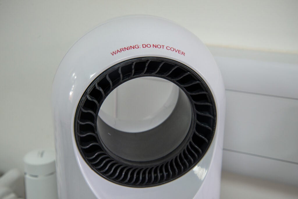 Salida de ventilador de ventilador de refrigeración y calentador de cerámica sin aspas portátil Wifi inteligente TCP