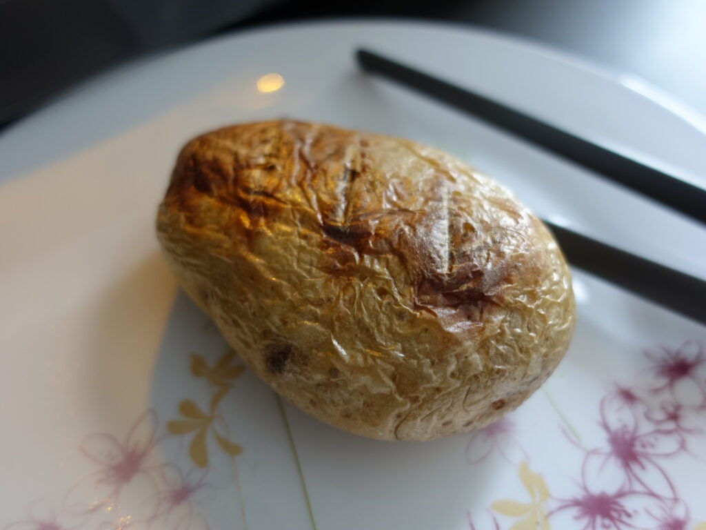Patata asada fabricada en Hisense H28MOBS8HGUK