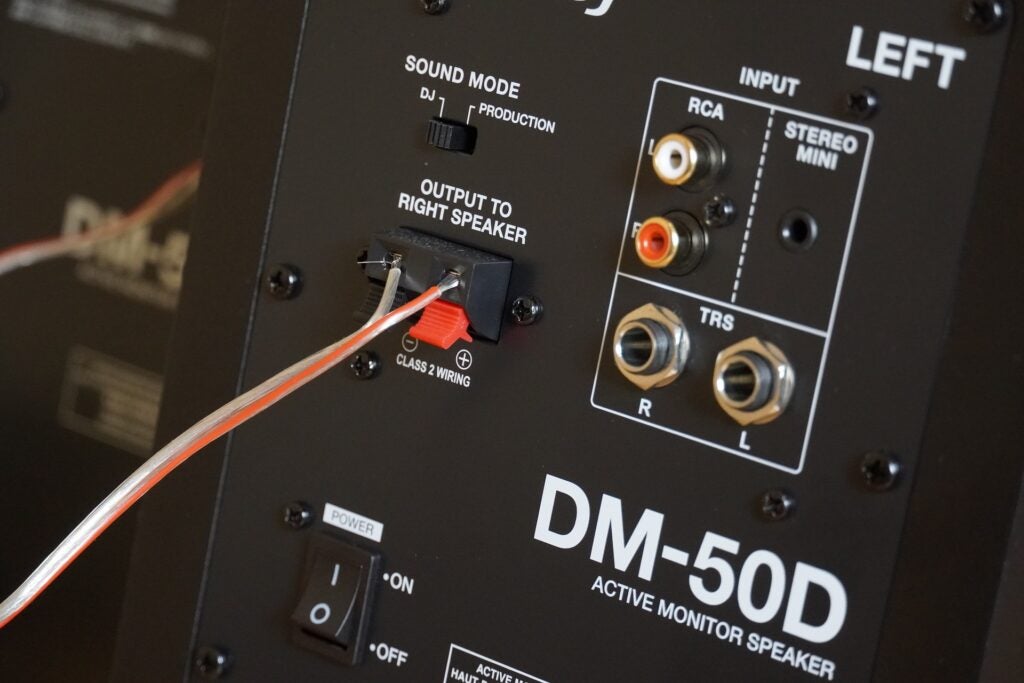 Conexiones Pioneer DM-50D