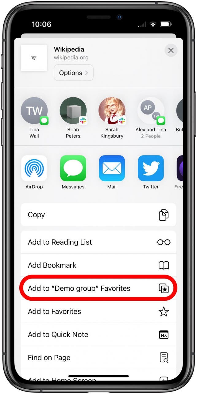 Aplicación Safari con la pestaña Compartir hoja para un grupo abierta con la opción Agregar a 