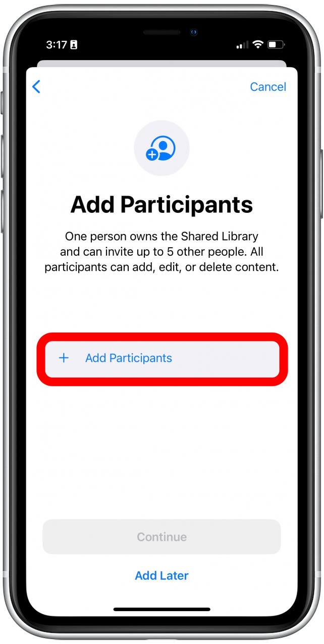 Toque Agregar participantes y elija de la lista de contactos a quién le gustaría invitar a unirse a su Biblioteca compartida.