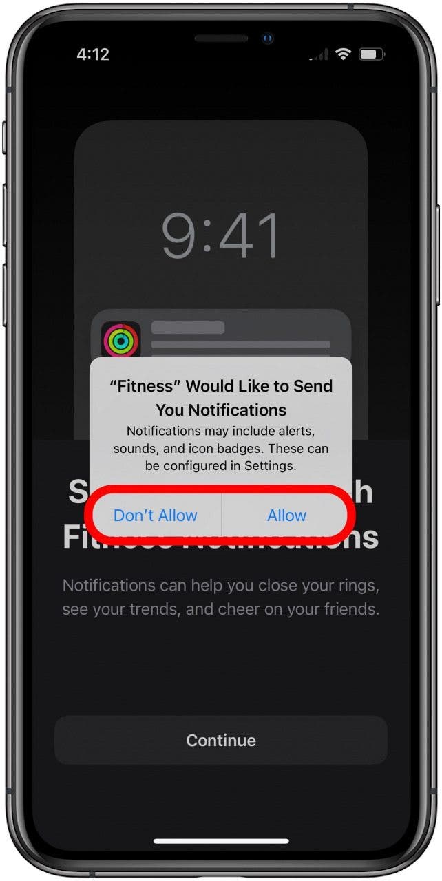 Aplicación Fitness con la ventana de solicitud de notificación y los botones No permitir y Permitir marcados.