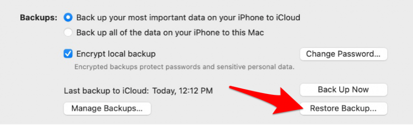 En la pestaña General de tu Mac, haz clic en Restaurar copia de seguridad.