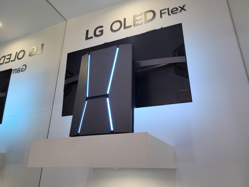 La parte trasera y el soporte del LG OLED Flex