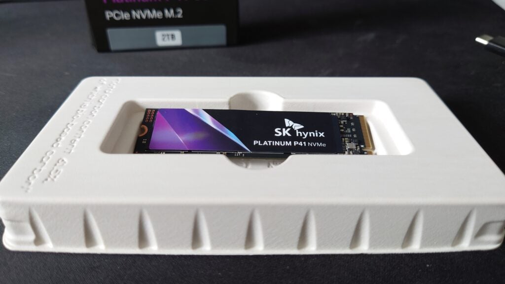 El SSD SK Hynix Platinum P41 Gen 4.0 NVMe en su caja