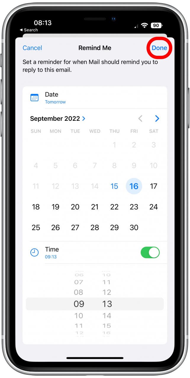 Use el calendario para seleccionar un mes, una fecha y una hora, luego toque Listo.