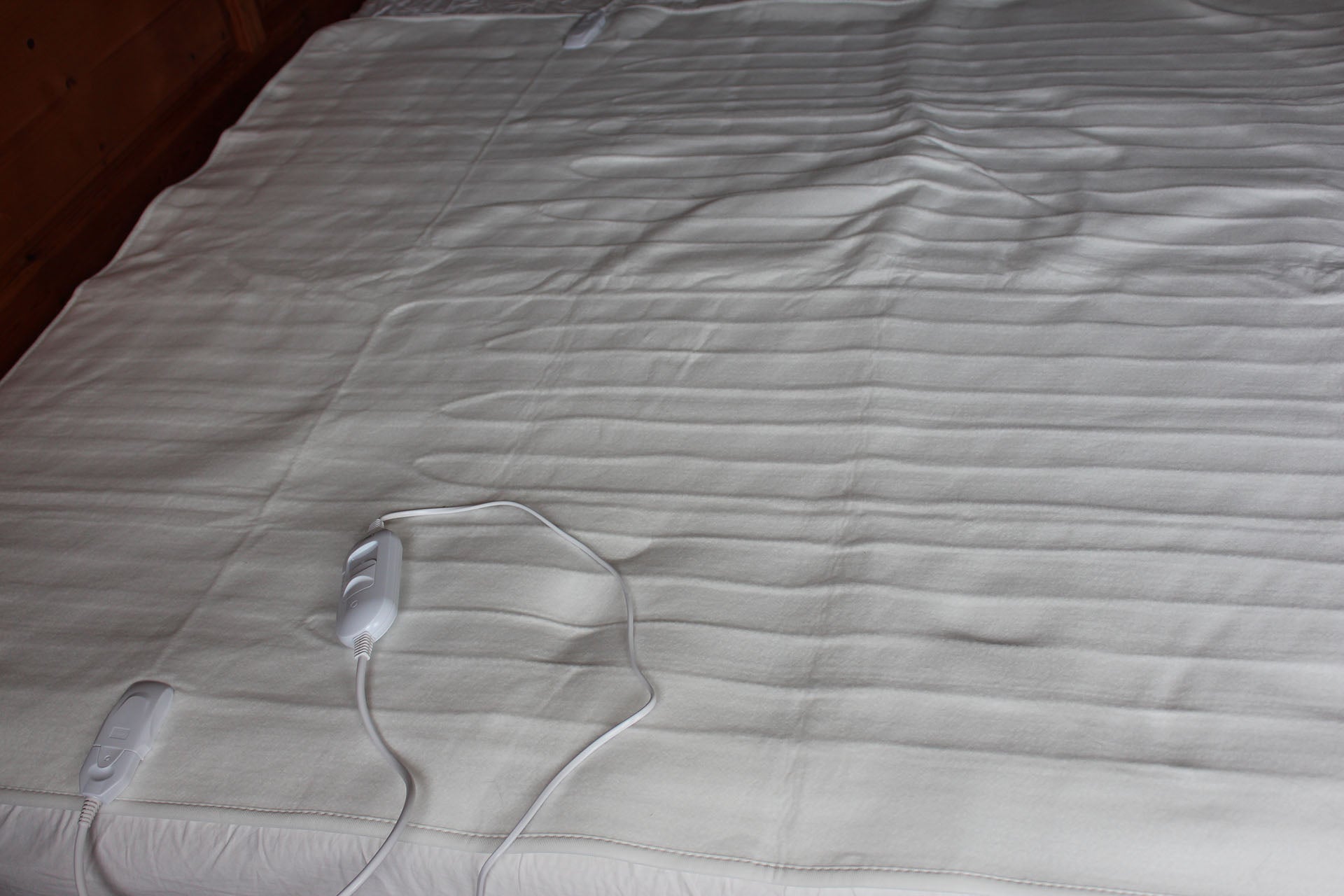 Manta eléctrica Vonhaus King Size montada en la cama