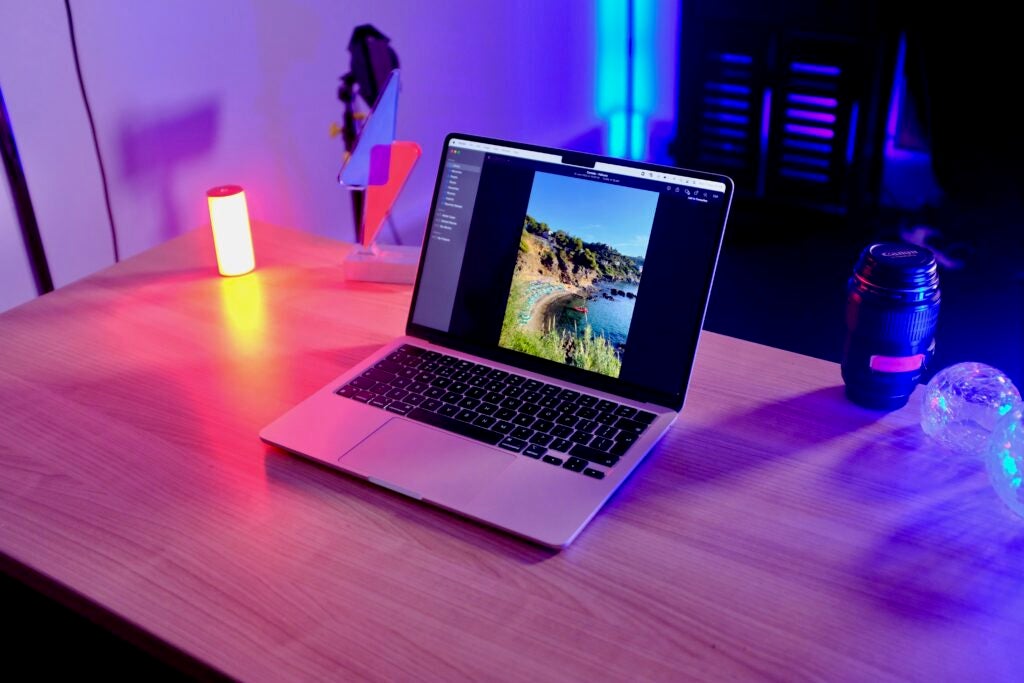 El portátil Apple MacBook Air M2 2022