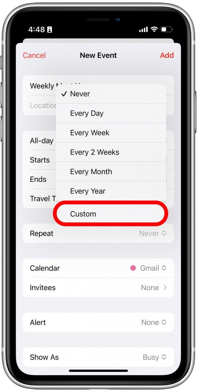 Si desea que el calendario de su iPhone repita el evento en días específicos, puede tocar Personalizado.