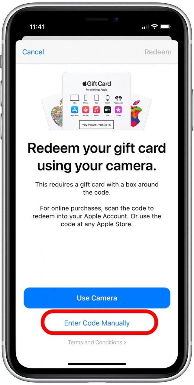 Seleccione Ingresar código manualmente para ingresar el código de su tarjeta de regalo de Apple. 