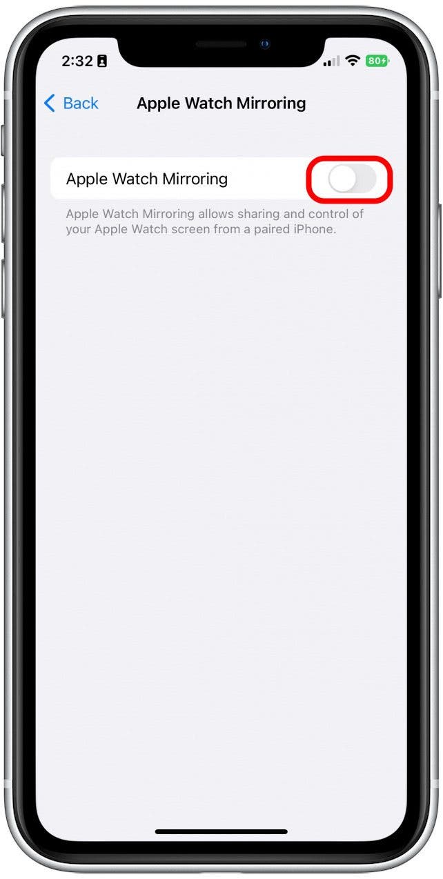 Activa Duplicación de Apple Watch.  Será verde cuando esté habilitado y aparecerá una imagen en vivo de su Apple Watch en la pantalla.