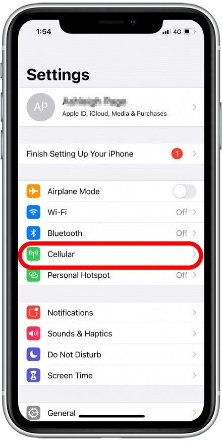 Toque celular para verificar el uso de datos del iPhone