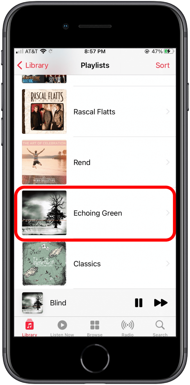 Toca la lista de reproducción de Apple Music para seleccionarla.