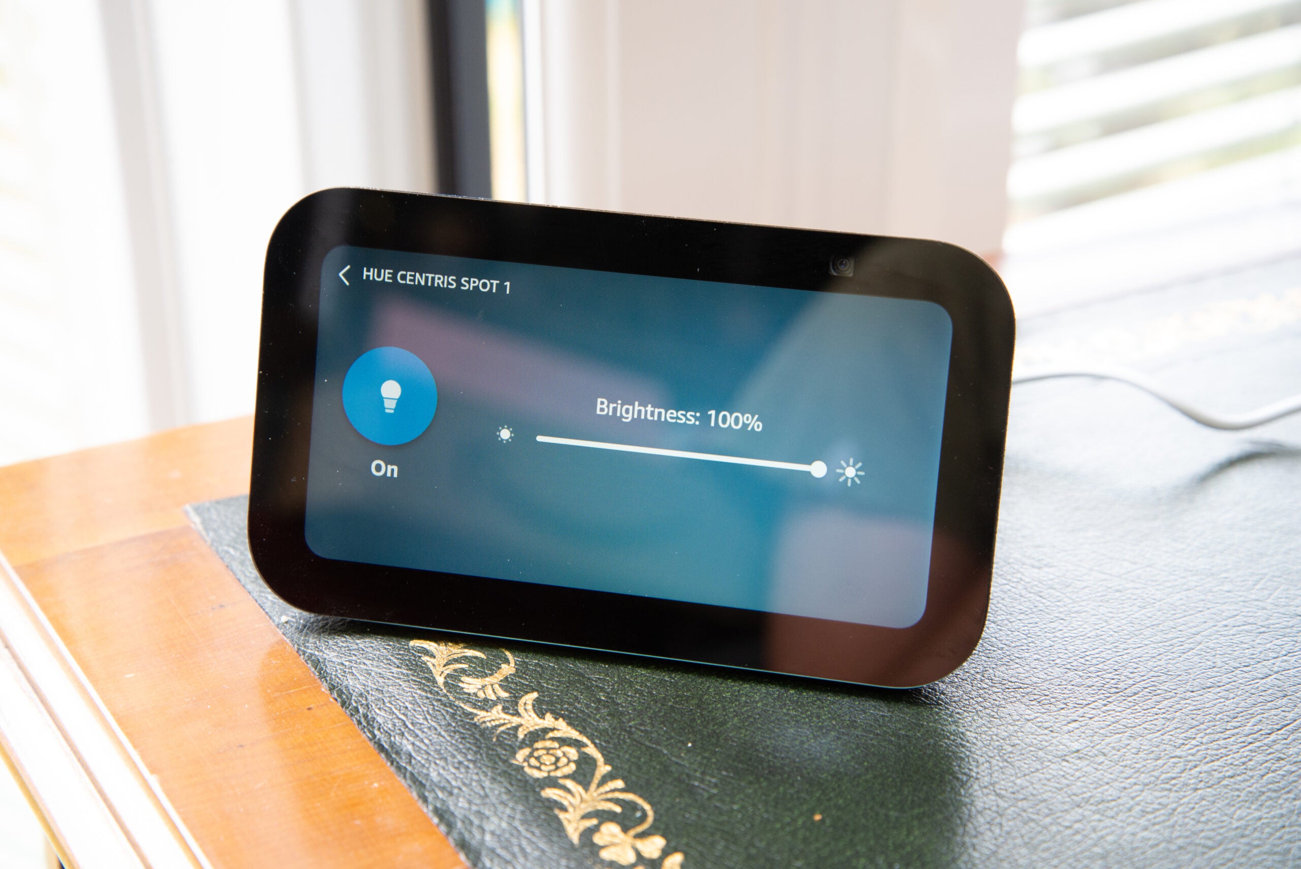 Amazon Echo Show 5 (3ra generación) control inteligente del hogar