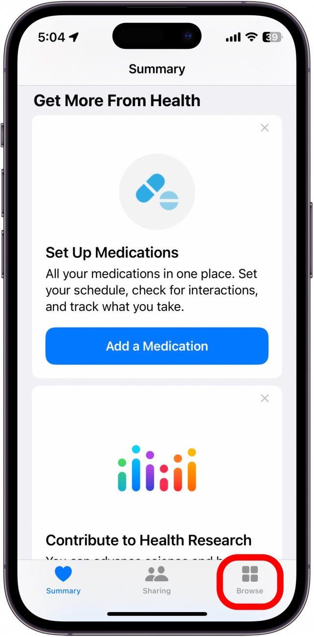 Captura de pantalla de la aplicación de salud del iPhone con la pestaña de navegación en un círculo rojo