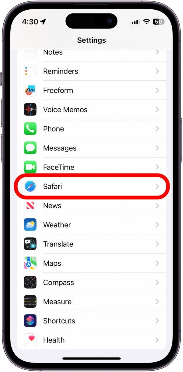 Abra Configuración y toque Safari.