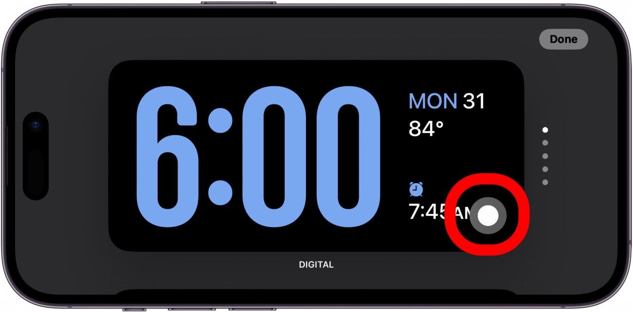 pantalla de reloj de espera del iPhone con el icono de color del reloj en un círculo rojo