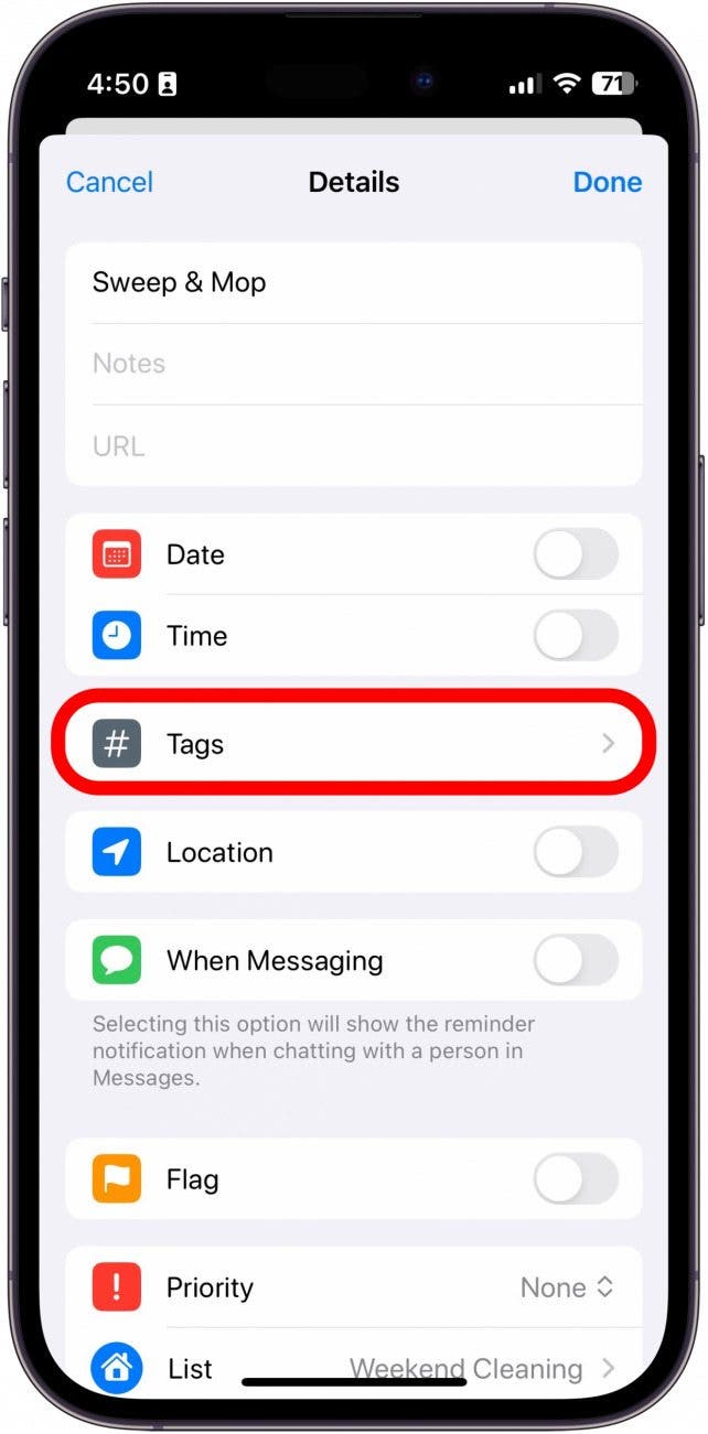 detalles de recordatorio de iPhone con la opción de etiquetas en un círculo rojo