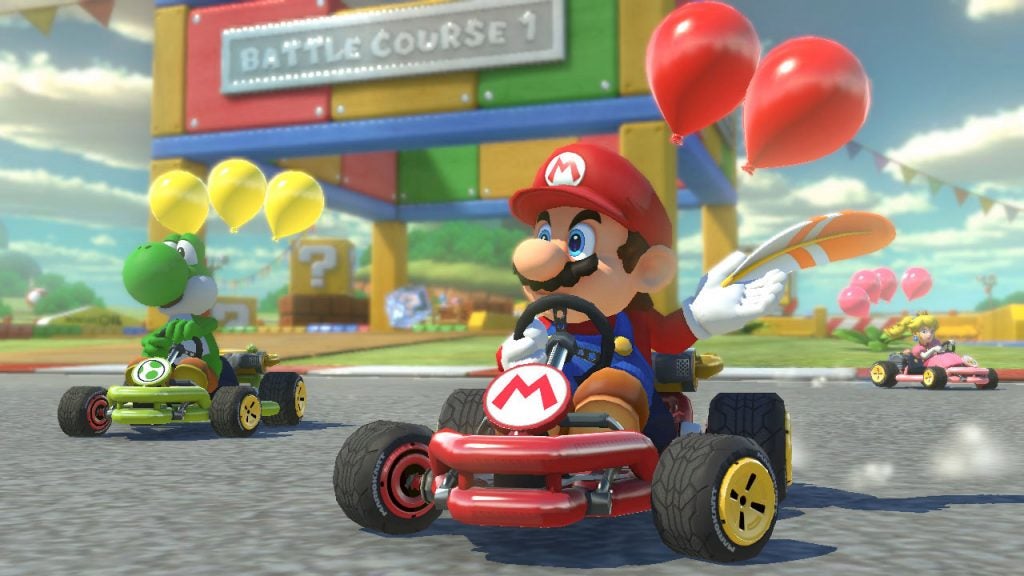 Una escena de un juego de carreras de Mario llamado Mario Kart.