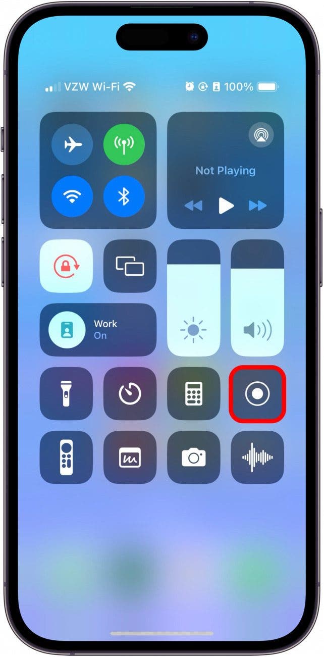 ¿Cuánto tiempo puedo grabar la pantalla en el iPhone?
