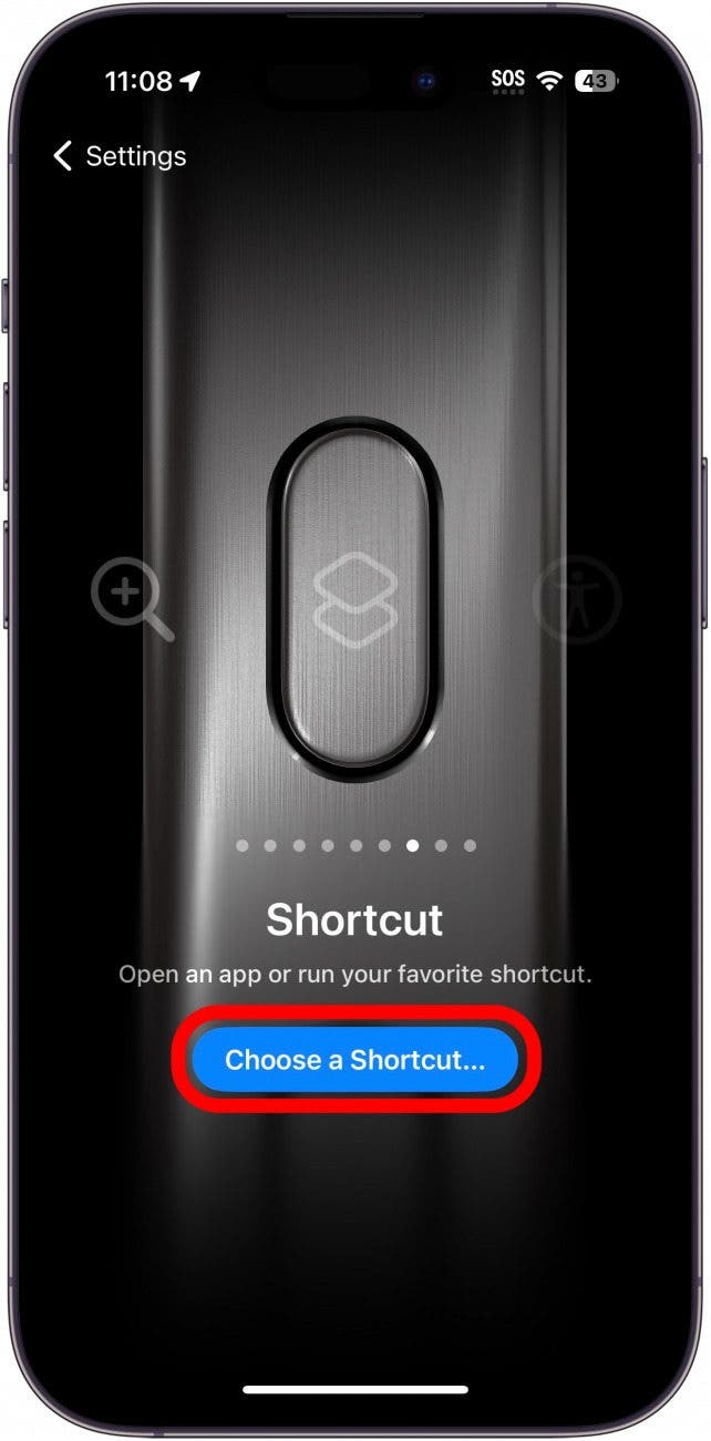 Configuración del botón de acción del iPhone que muestra la configuración de acceso directo con un círculo rojo alrededor de elegir un acceso directo.