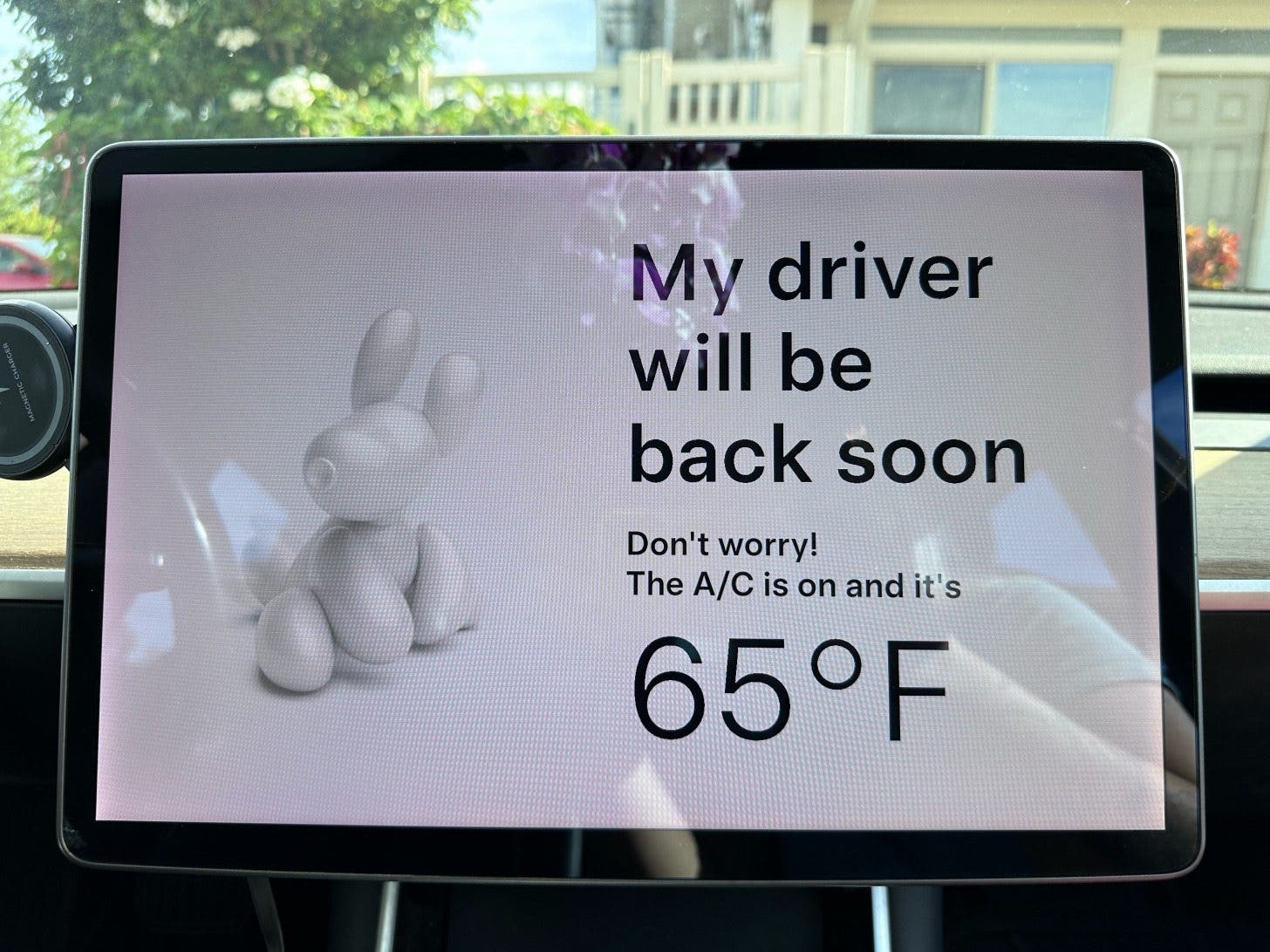El conductor deberá abandonar el vehículo para que aparezca la pantalla Modo Perro.