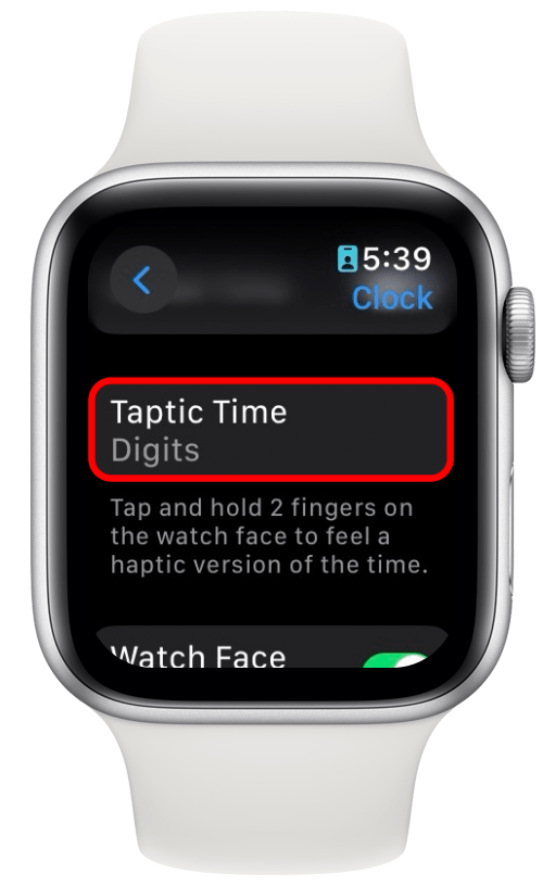 Configuración del reloj del Apple Watch con la hora táctil en un círculo rojo