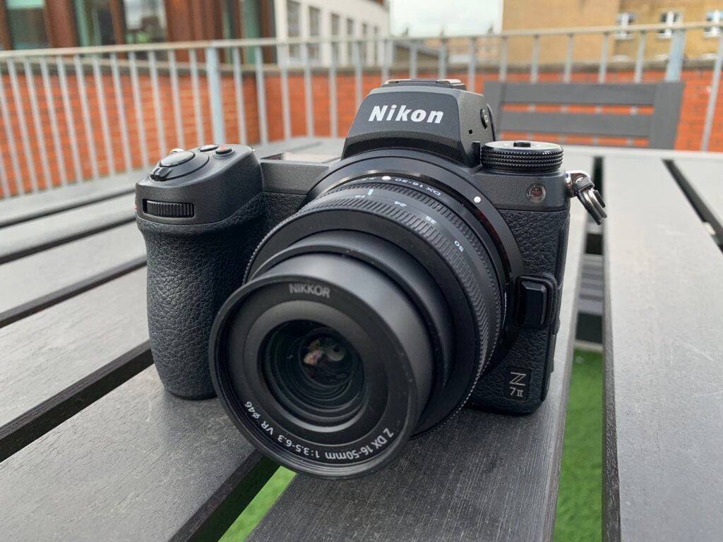 Nikon Z7 II frontal 2