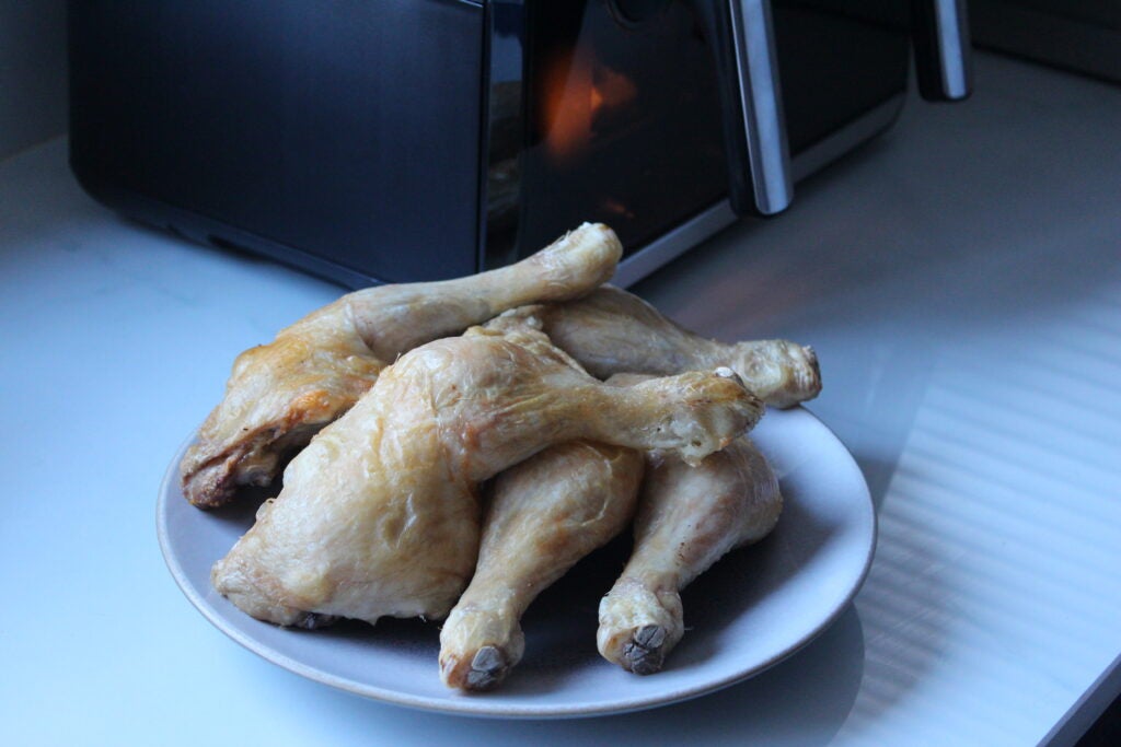Salter Fuzion Dual Air Fryer pollo cocido