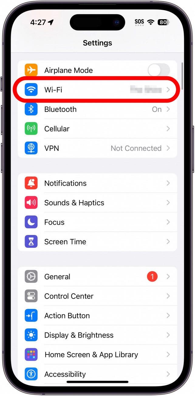 Configuración del iPhone con un círculo rojo alrededor de Wi-Fi
