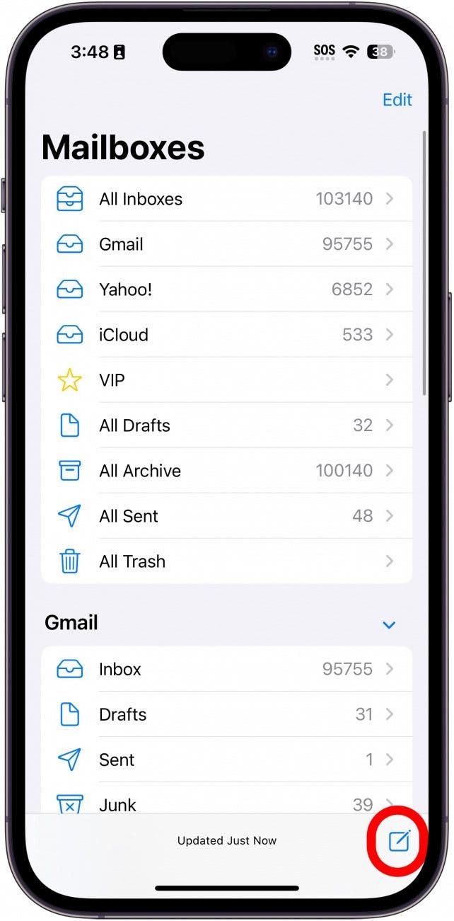 aplicación de correo para iPhone con el botón redactar mensaje con un círculo rojo