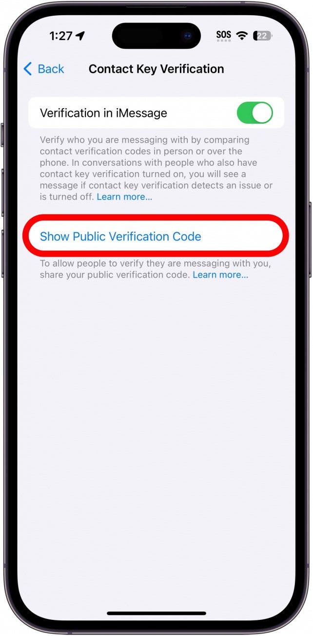 configuración de verificación de clave de contacto con mostrar código de identificación pública en un círculo rojo