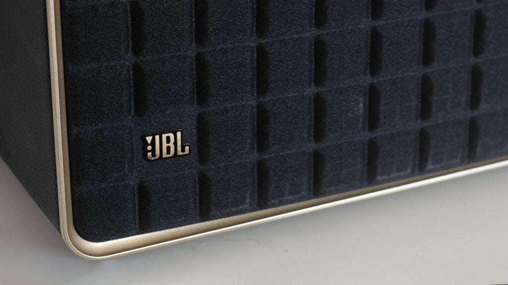 Material JBL Authentics 500 Quadrex