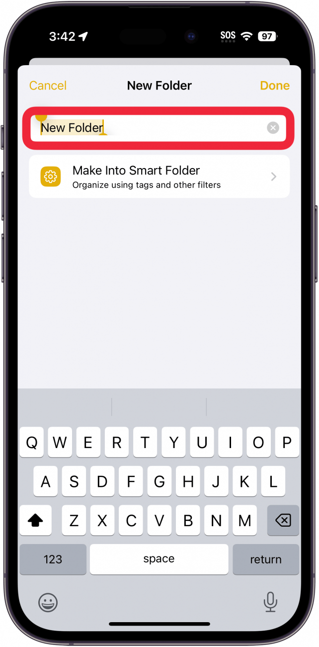 iPhone nota la pantalla de la nueva carpeta con un cuadro rojo alrededor del campo de nombre