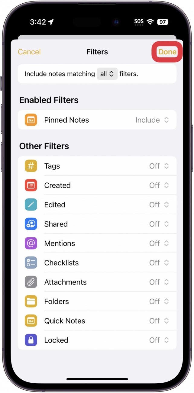 Personalización del filtro de carpeta inteligente de notas de iPhone con un cuadro rojo alrededor del botón Listo