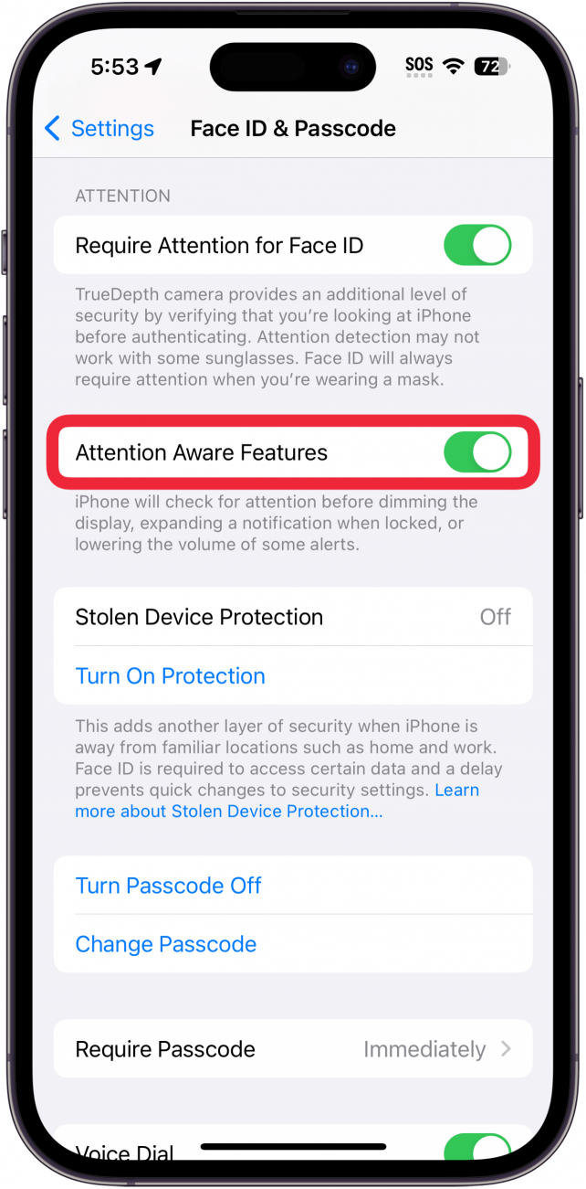 Pantalla de configuración de Face ID del iPhone con un cuadro rojo alrededor del interruptor de funciones de atención