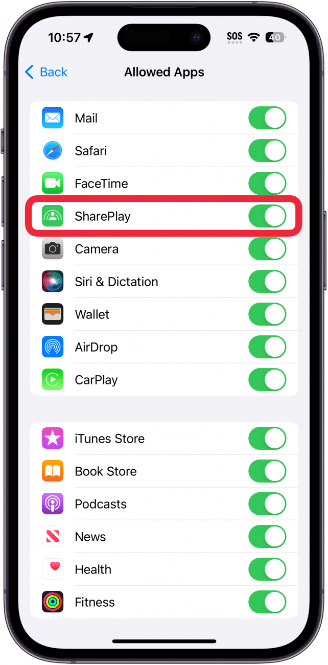 Configuración de restricciones de privacidad y contenido de tiempo de pantalla del iPhone con un cuadro rojo alrededor del conmutador Shareplay