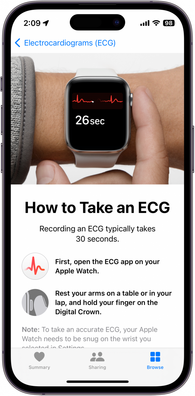 Pantalla de ECG de la aplicación Apple Health que muestra instrucciones sobre cómo realizar un ECG en el Apple Watch
